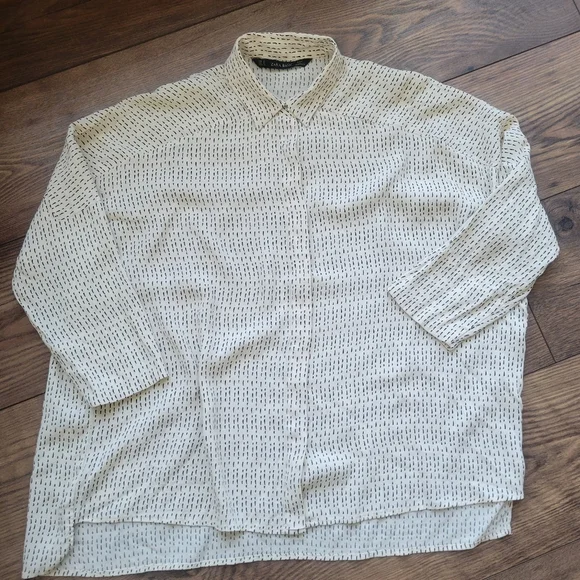 Zara Dotted Long Sleeve Collared Blouse Creme & Black Oversized Small - Picture 2 of 5